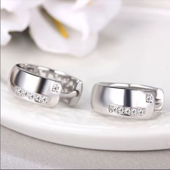 #23 925  Sterling Silver Huggie Hoop Earrings - Picture 4 of 6